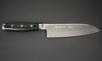 Yaxell Gou 101 Santoku