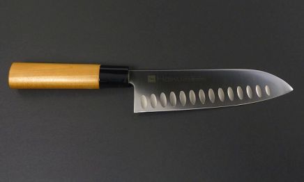 H16 Haiku Santoku mit Kullenschliff