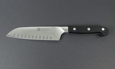 Zwilling Pro Kleines Santoku (Kullenschliff)