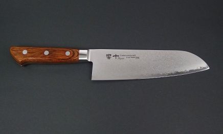 KP114 Tamahagane Santoku