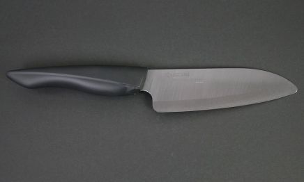 ZK-140BK Kyocera Keramik Santoku (schwarz)